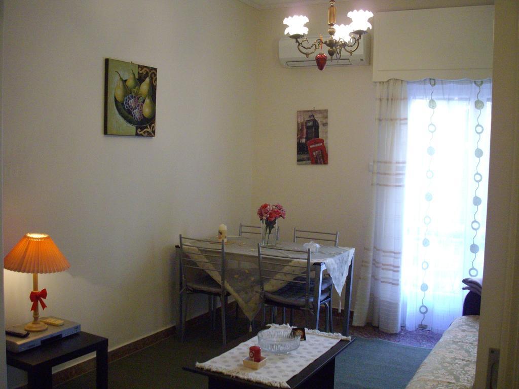 Kokoni Apartments Ambelokipi, Atenas Exterior foto