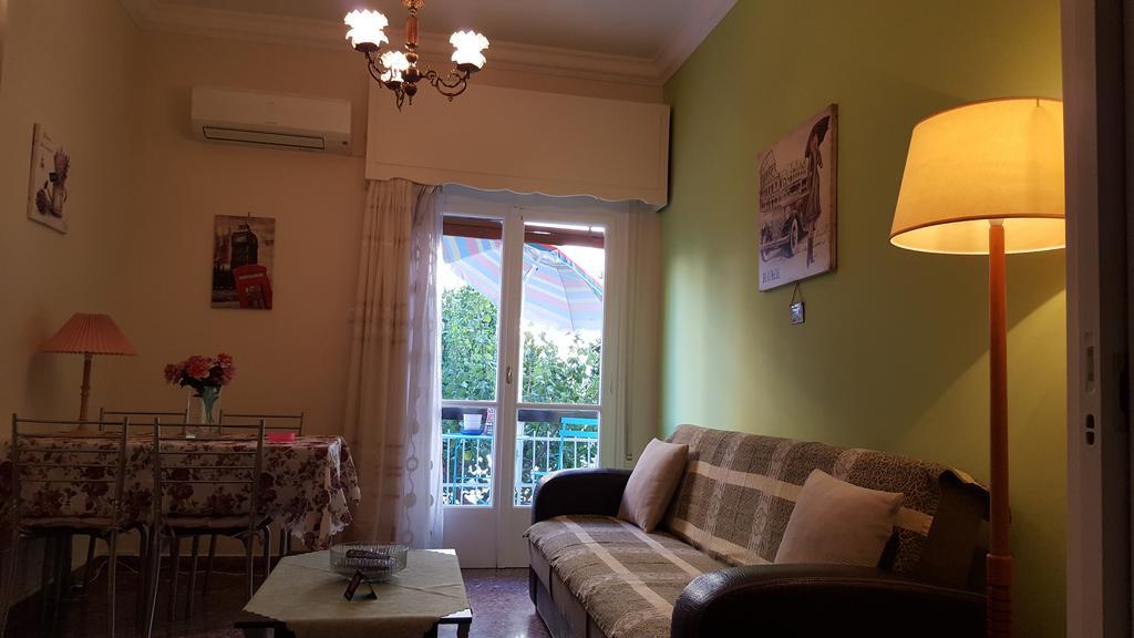 Kokoni Apartments Ambelokipi, Atenas Exterior foto